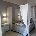 Palazzo Mosca לינה וארוחת בוקר 4*