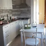 Palazzo Mosca 4* סאניקולה