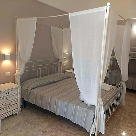 Palazzo Mosca Bed & Breakfast Sannicola